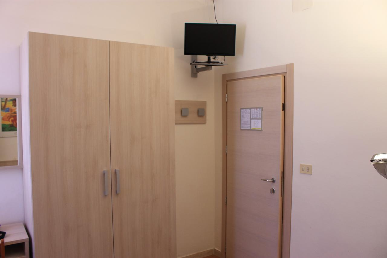 Hotel Susanna Rimini Quarto foto